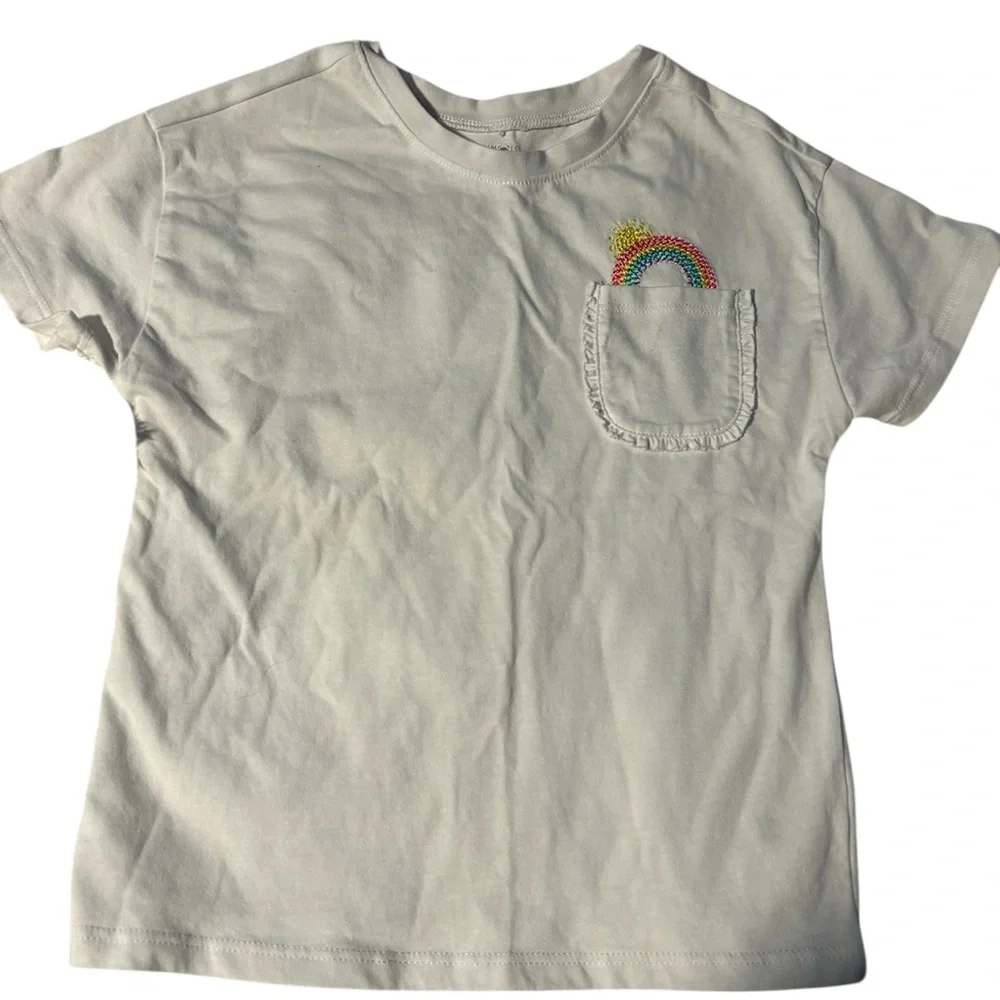 Madden Girl Floral Patterned Fabric and cute rainbow pocket tee size 5